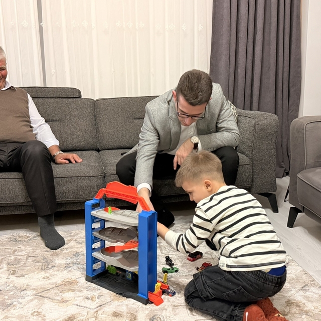 Kaymakam Kaptanoğlu Mardin'de şehit düşen Ergin'in ailesiyle iftar sofrasın...