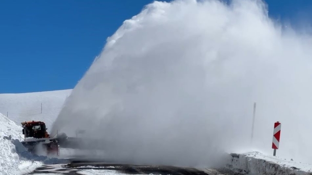 2 bin 540 rakımlı Sahara Geçidi'ne çığ düştü