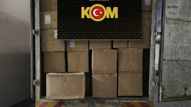 Kırşehir'de 1 ton kıyılmış kaçak tütün ele geçirildi