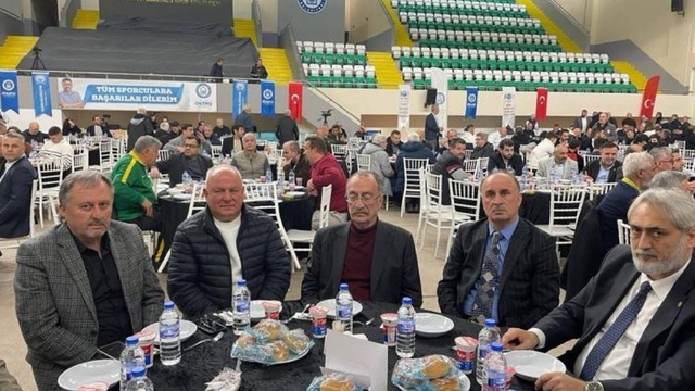 Bilecik ASKF Başkanı Nusret Tosun, Bursa'daki iftar programına katıldı