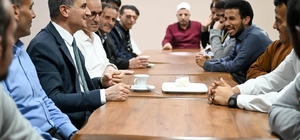 Vali Baruş öğrencilerle iftar etti