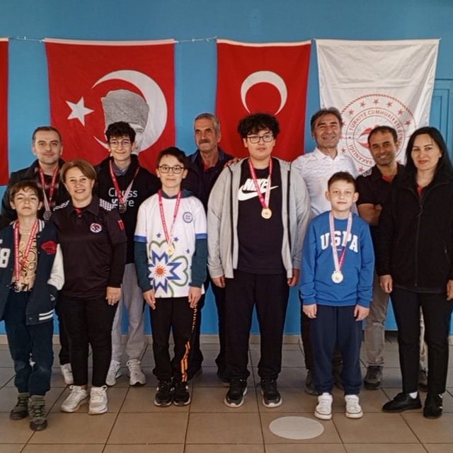 Köyceğiz'de 153 satranç sporcusu Çanakkale Şehitleri için buluştu