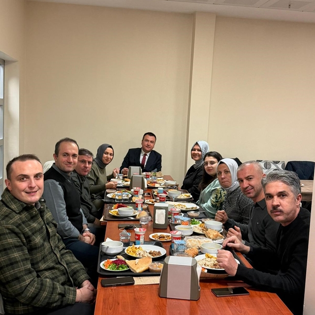 Sağlık çalışanları iftar programında bir araya geldi