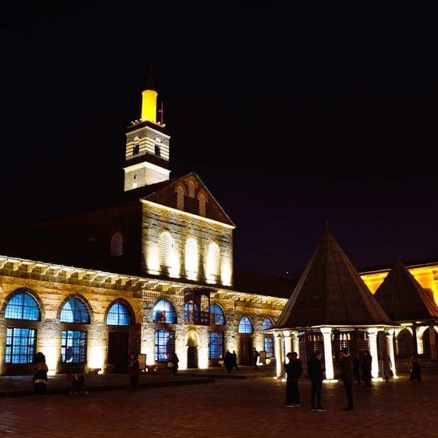 Dicle Elektrik Diyarbakır'ın tarihi mirasına ışık tutuyor
Diyarbakır Ulu Ca...