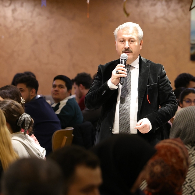 Başkan Palancıoğlu, gençlerle iftar sofrasında buluştu