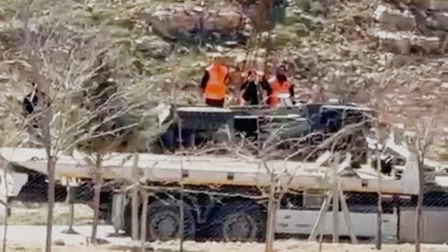 Mardin'de zırhlı polis aracı devrildi: 3 yaralı