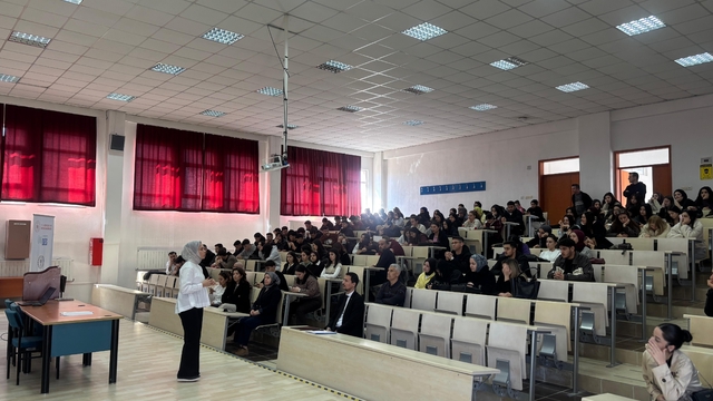 Hisarcık MYO'da bağımlılıkla mücadele semineri düzenlendi