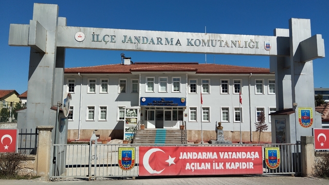 Zile ilçesinde jandarmadan uyuşturucu baskını