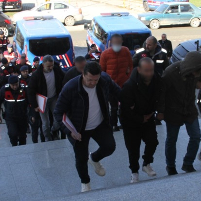 Samsun'da uyuşturucu operasyonu: 15 şüpheli adliyede