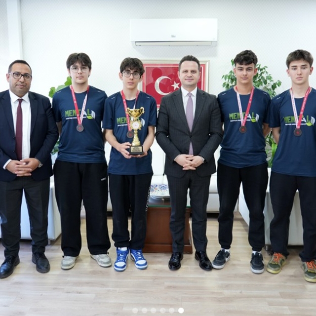 Türkiye üçüncüsü tenisçilerden İl ve İlçe Milli Eğitim Müdürlerine ziyaret