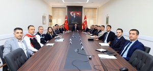 Vali Akbıyık başkanlığında 'Tarımda doğal afet kaynaklı' zararlar değerlend...