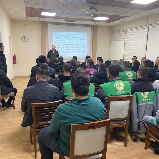 Kütahya OBM'de araç şoförleri ve operatörlere eğitim verildi