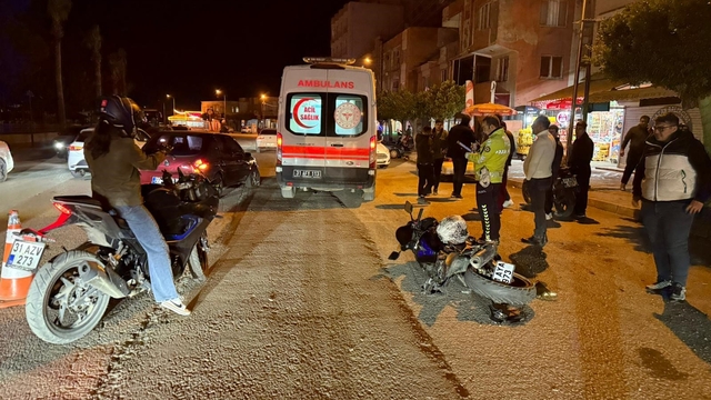 Payas'ta otomobille çarpışan motosikletin sürücüsü yaralandı