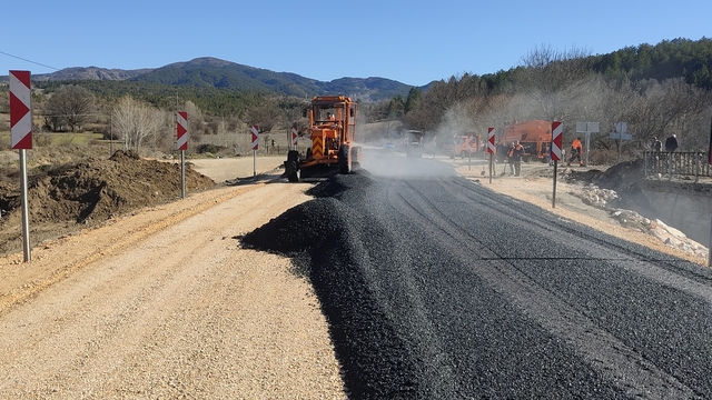 Çorum'da ayağı çöken köprüye alternatif yapılan yolda çalışmalarda sona gelindi