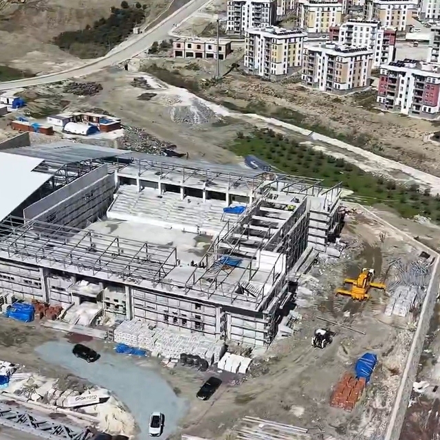 Alazı Mahallesi'nde 1500 kişilik Spor Tesisinde çalışmalar sürüyor