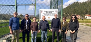 Marmaris Turgut Mahallesi'nde futbol sahası yenilendi