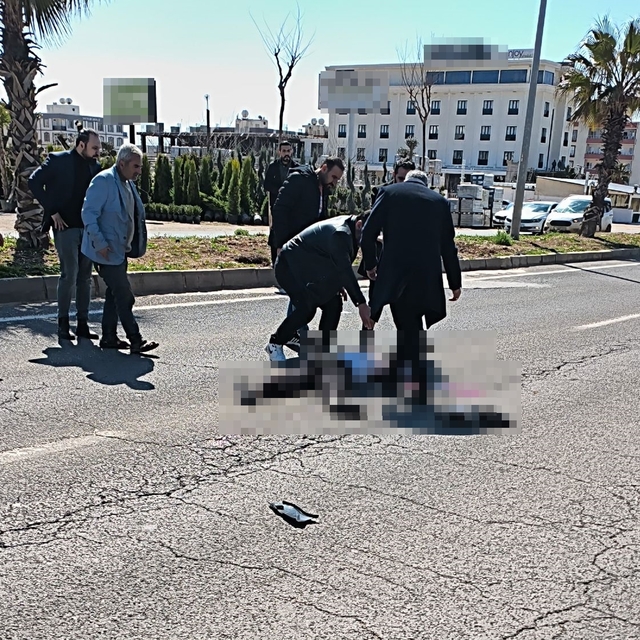 Mardin'de hafif ticari aracın çarptığı yaya ağır yaralandı