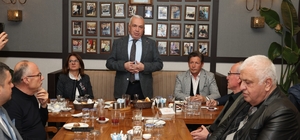 Başkan Şadi Özdemir amatör spor kulüp temsilcileri ile buluştu