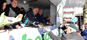 Yenişehir'de bugün pideler Büyükşehir'den