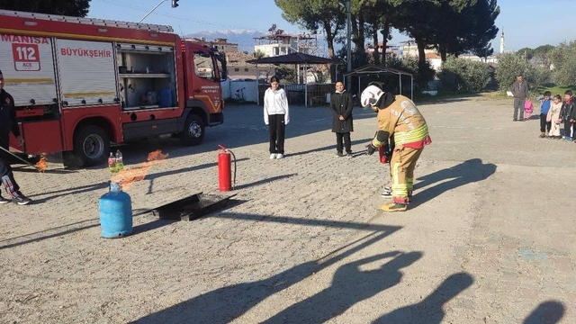 Sarıgöl'de öğrenciler yangına karşı bilinçlendirildi