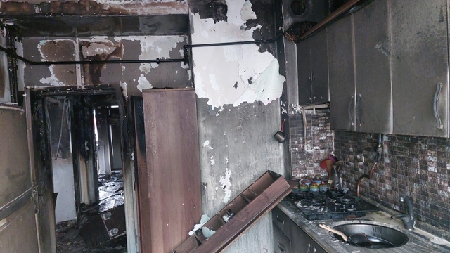 Samsun'da apartman dairesi küle döndü