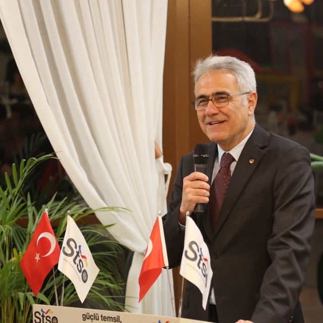 Özdemir, " Yerinde kalkınma ile ilçeler büyüyecek, Sivas güçlenecek"