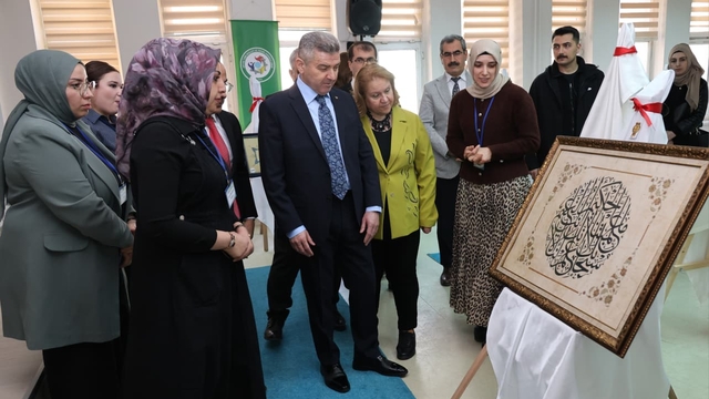 Artvin'de "Sanatın Diliyle Değerlerimiz" sergisi açıldı