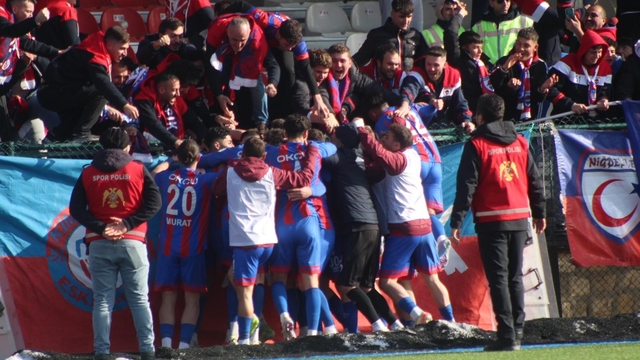 Niğde Belediyespor'dan "Aile Tribünü" projesi