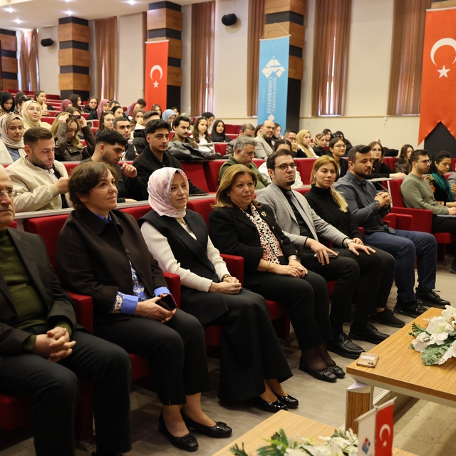 HKÜ'de "Modern Hayatın Ritmine Karşı Ramazan'ın Ruhu" konferansı düzenlendi