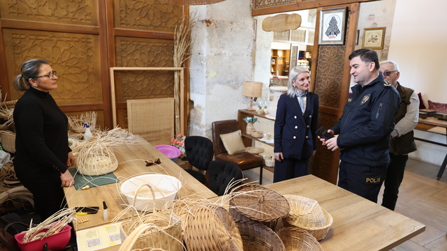 Edirne Emniyet Müdürü Ayhan, Rumeli Kültür ve Sanat Akademisi'ni ziyaret etti