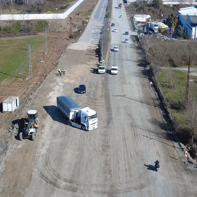 Çarşamba-Ayvacık karayolunda çalışmalar sürüyor