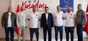 Başkan Günel, Plaj Futbolu Milli Takımı’nın teknik ve idari kadrosunu ağırladı