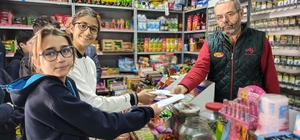 Öğrenciler, 'zimem defteri' geleneğiyle borçları ödedi