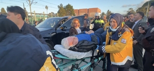 Trafikte direksiyon başında fenalaşan sürücü hastaneye kaldırıldı