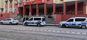 Duruşmada cinsel istismarla suçladığı kişiyi, adliye önünde öldürdü