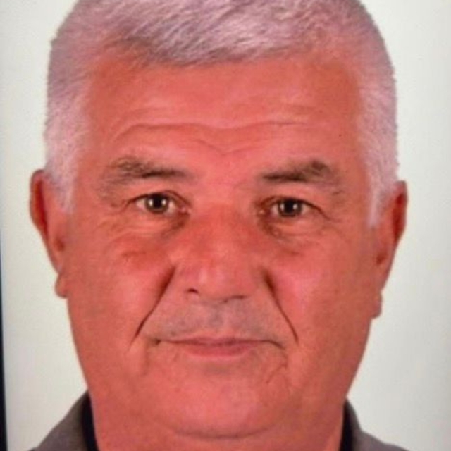 Otomobilin çarptığı bisikletli hayatını kaybetti