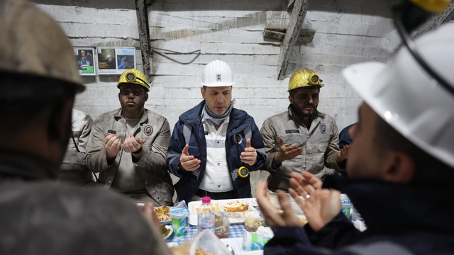 Bakan Bayraktar: Ülkemiz için enerji arzı sorunu öngörmüyoruz (2)