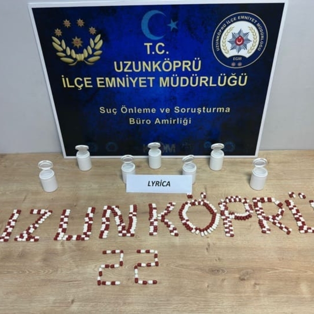 Edirne'de uyuşturucu ecza ile yakalanan şüpheli gözaltında