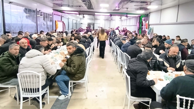Gerze'de esnaf iftar programında buluştu