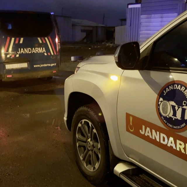 Aksaray'da 3 çocuk 1 genci darp edip bıçakla ağır yaraladı: 1 tutuklama