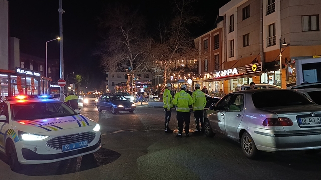 Tekirdağ'da "Dur" ihtarına uymayan sürücü aracını bırakıp kaçtı: Sürücüye 210 bin TL ceza uygulandı