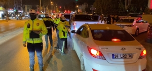 Bursa'da trafik denetlemesinde 25 sürücüye 448 bin TL  ceza