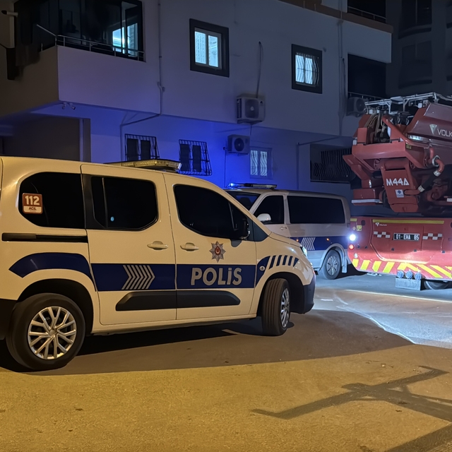 Adana'da evini yakmak isteyen kişi polis tarafından ikna edildi