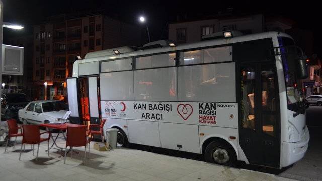 Selendi'de gece kan bağışı seferberliği