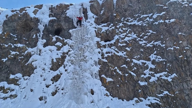 Diyadin Kanyonu'nda buz tırmanışı heyecanı