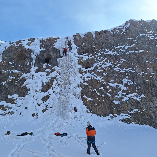 Diyadin Kanyonu'nda buz tırmanışı heyecanı
