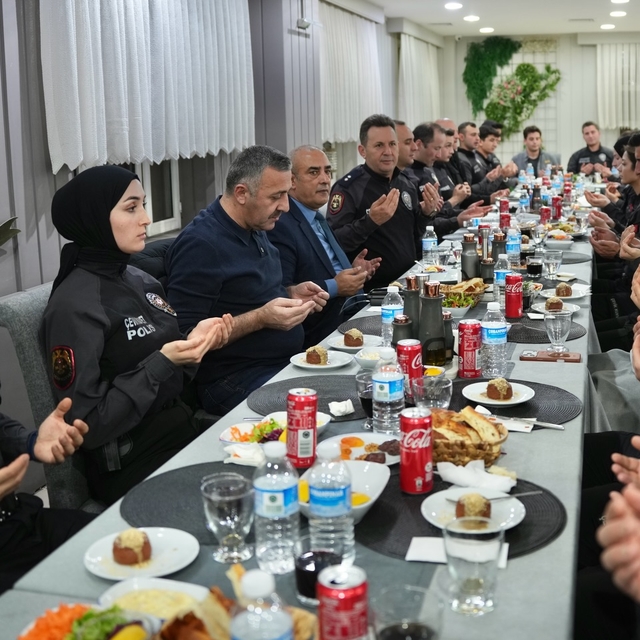 Tekirdağ Emniyet Müdürü Turanlı çevik kuvvet personeliyle iftarda buluştu