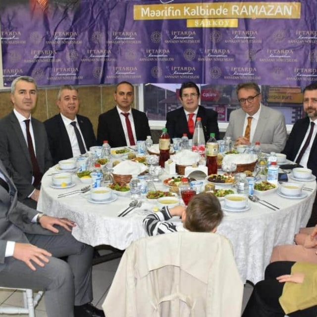 Tekirdağ'da "Maarifin Kalbinde Ramazan" temalı iftar programı düzenlendi