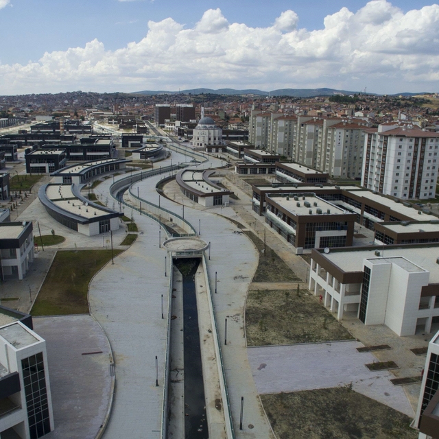 Ege'nin kalbi Uşak'a 23 yılda 135 tesis kazandırıldı