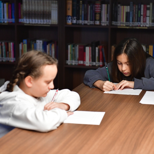 Osmangazi'nin tarihi mekanları çocukların masallarıyla yeniden keşfediliyor